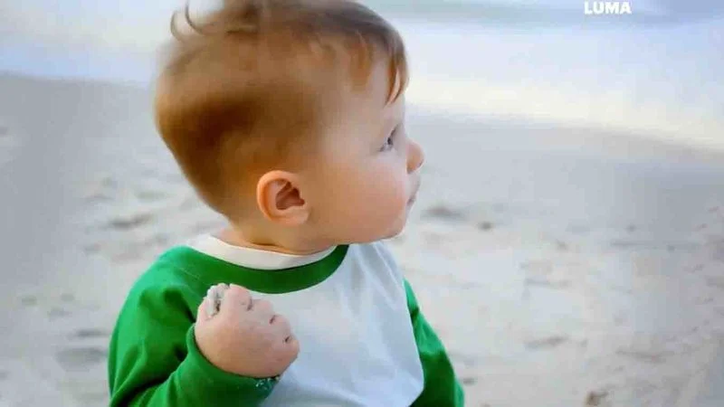 Child beach contemplative animation.