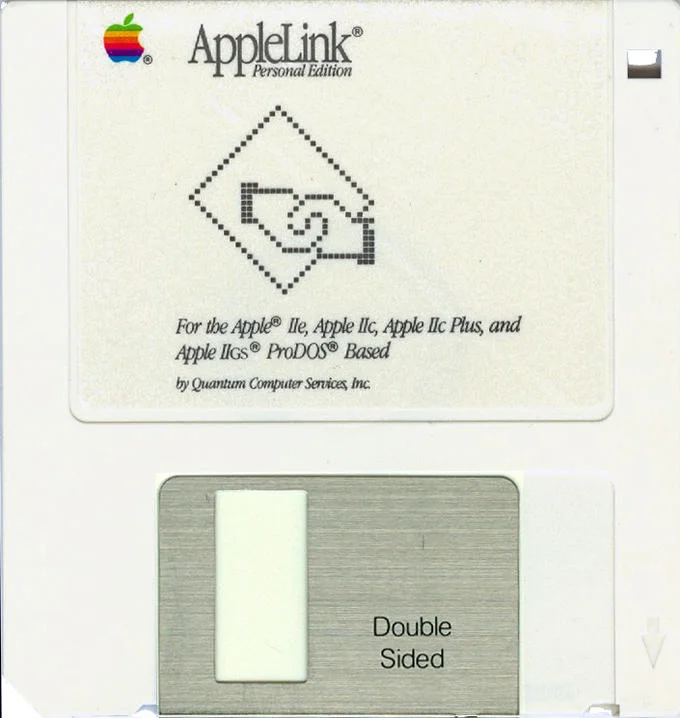 AppleLink Personal Edition, an early online service by Quantum Computer Services that would later become America Online.