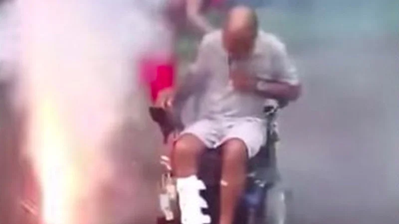 The original viral video moment.