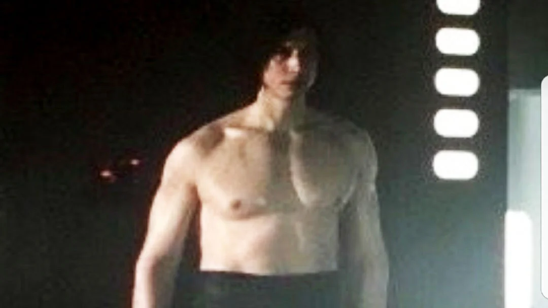 The original shirtless Kylo Ren scene from Star Wars: The Rise of Skywalker that spawned the 'Ben Swolo' meme.