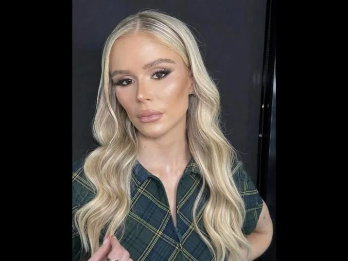 The recent Erin Moriarty selfie that ignited the viral plastic surgery debate across social media.