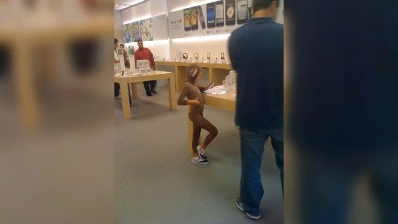 Original Apple Store base image.