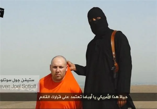 A still from the ISIS video that appeared at the end of the James Foley footage, in which Steven Sotloff was threatened to be killed next.