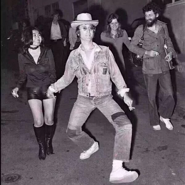 The source photograph that became the foundation of the 'Absolute Madman' meme.