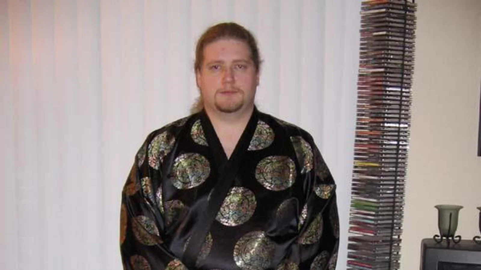 The widely circulated cropped portrait that became the face of the Ken-sama meme, originally posted in 2009.