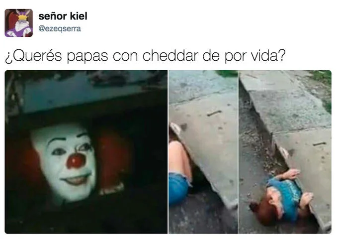 A Spanish-language Twitter joke overlaying Pennywise's sewer scene with images of someone crawling into a storm drain.