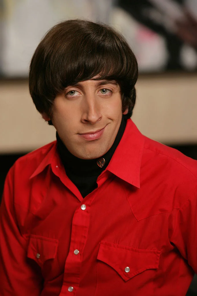 The original portrait of Howard Wolowitz from The Big Bang Theory that serves as the base image for the Pickup Line Scientist advice animal meme.