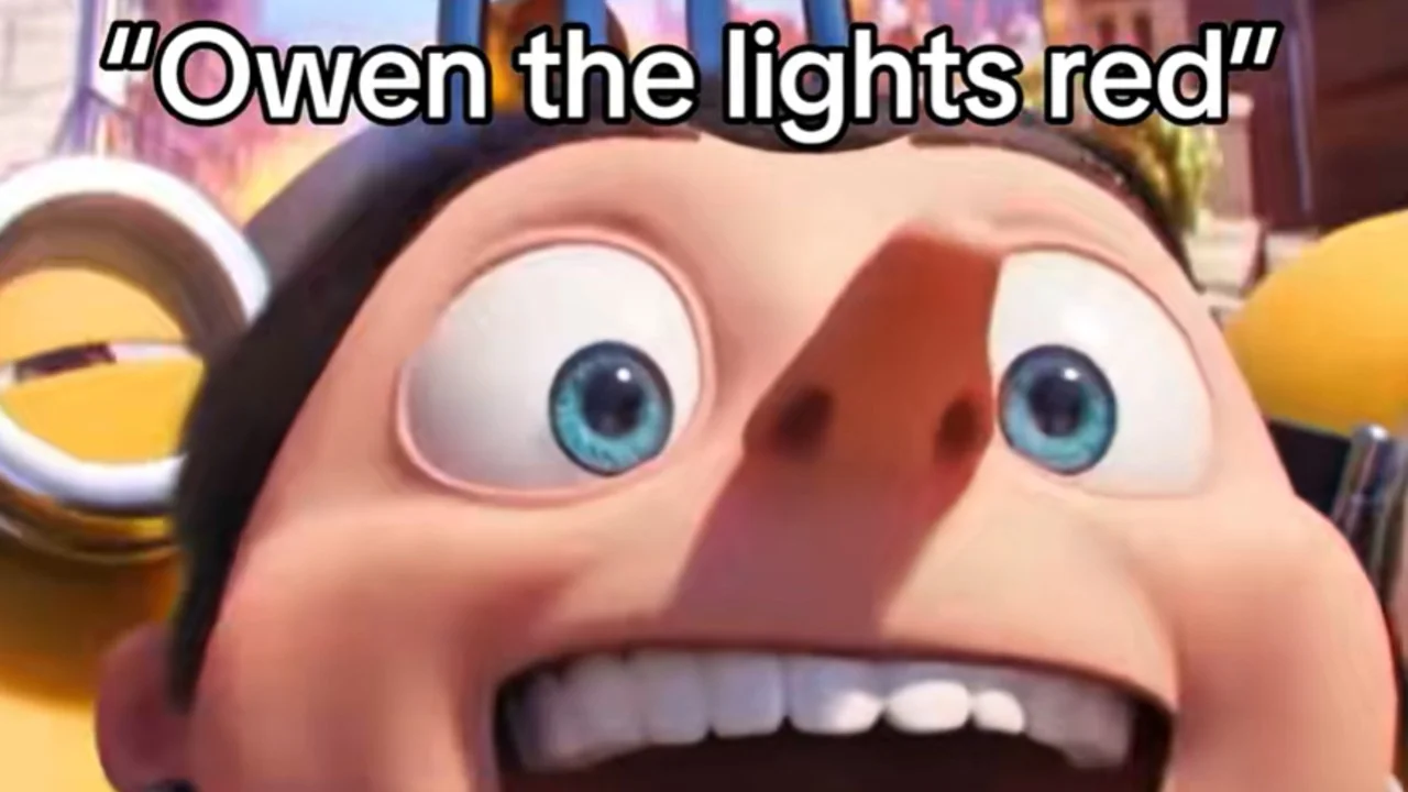 The cover image for the "Owen the light is red" meme, featuring a panicked young Gru screaming the iconic phrase.